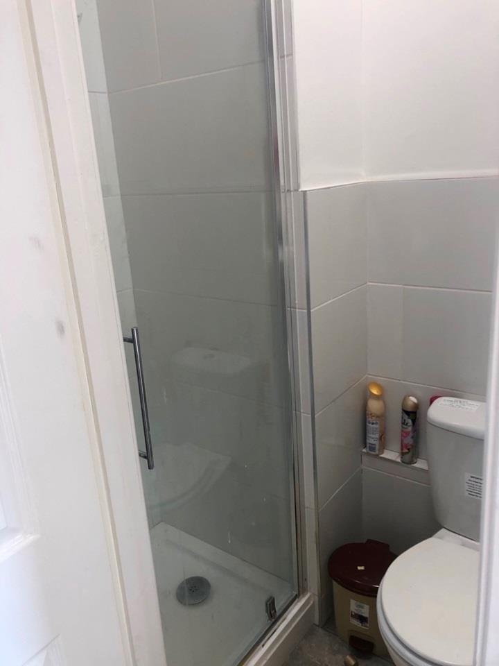 41 Coronation Rd - shower room 1.JPG