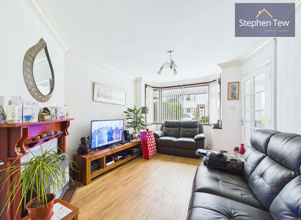 Highbank Avenue, Blackpool, FY4