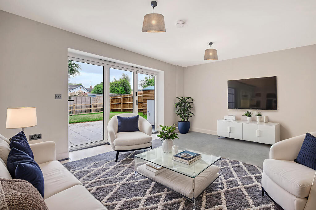 Plot 2 Lounge