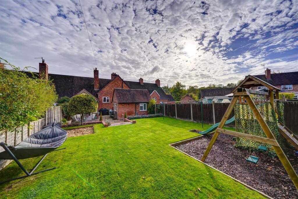 13 Apple Tree Walk (20).jpg