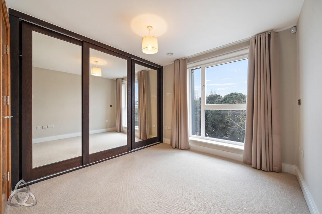 Flat 17, Rhapsody...