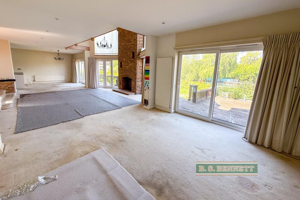 Open plan reception