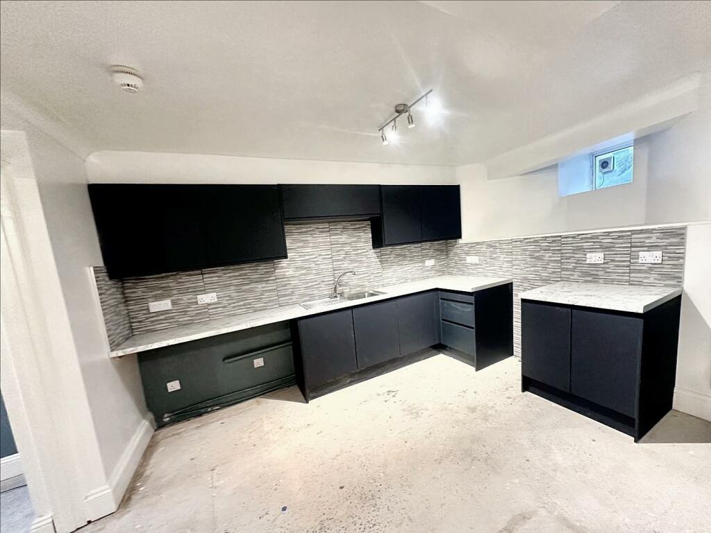 beau kitchen  (1).jpeg
