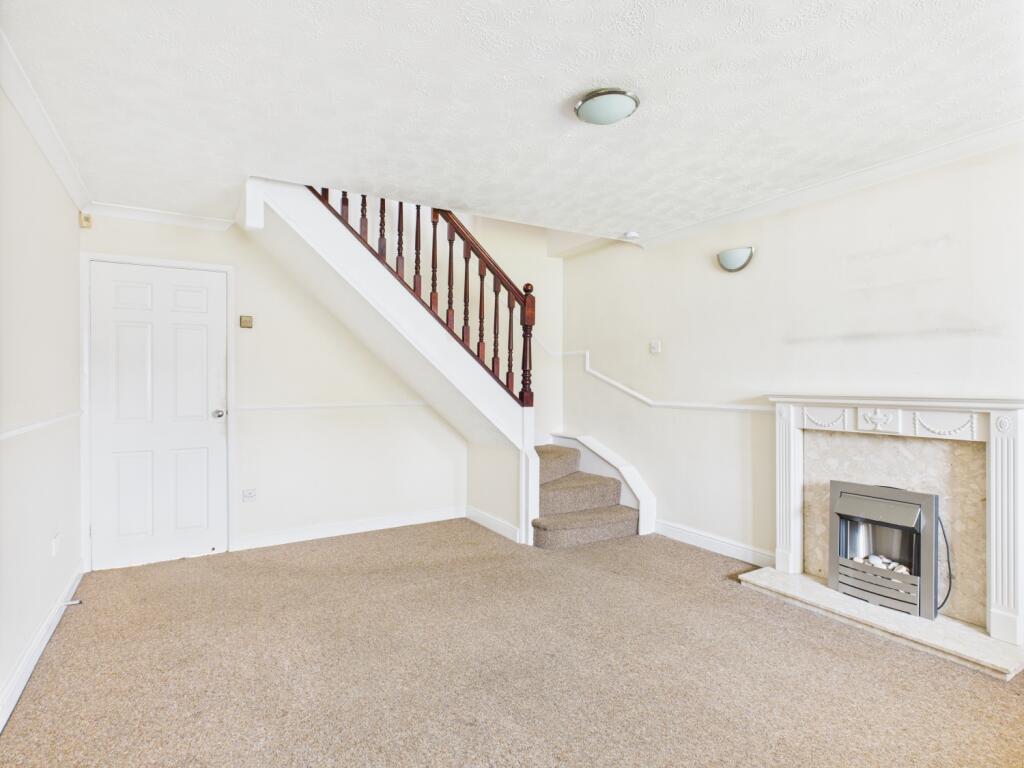 CAM03729G0-PR0059-STILL004