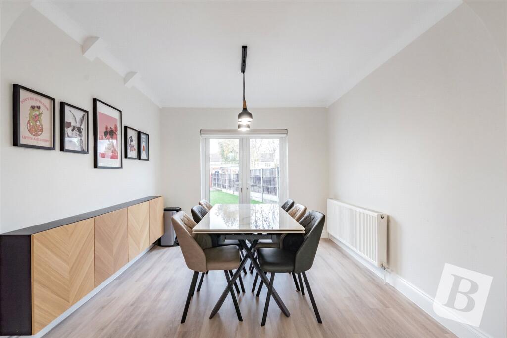 Living/Dining Area