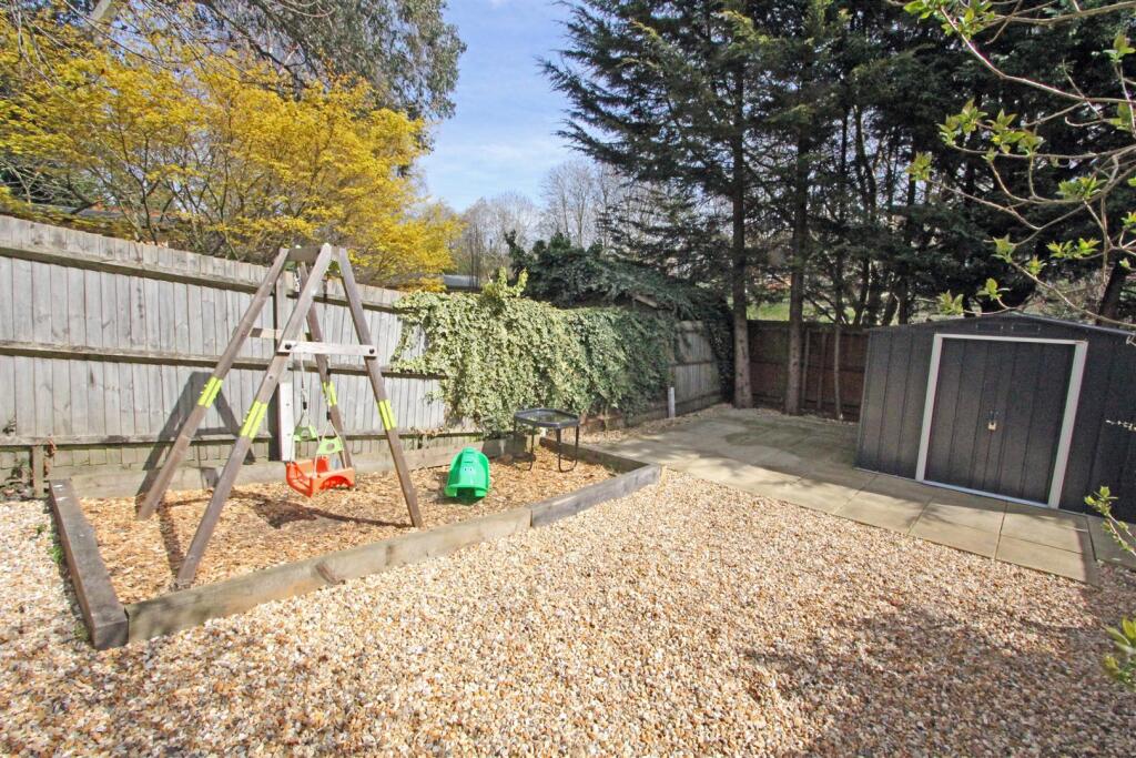 IMG_4972 kids garden.jpg