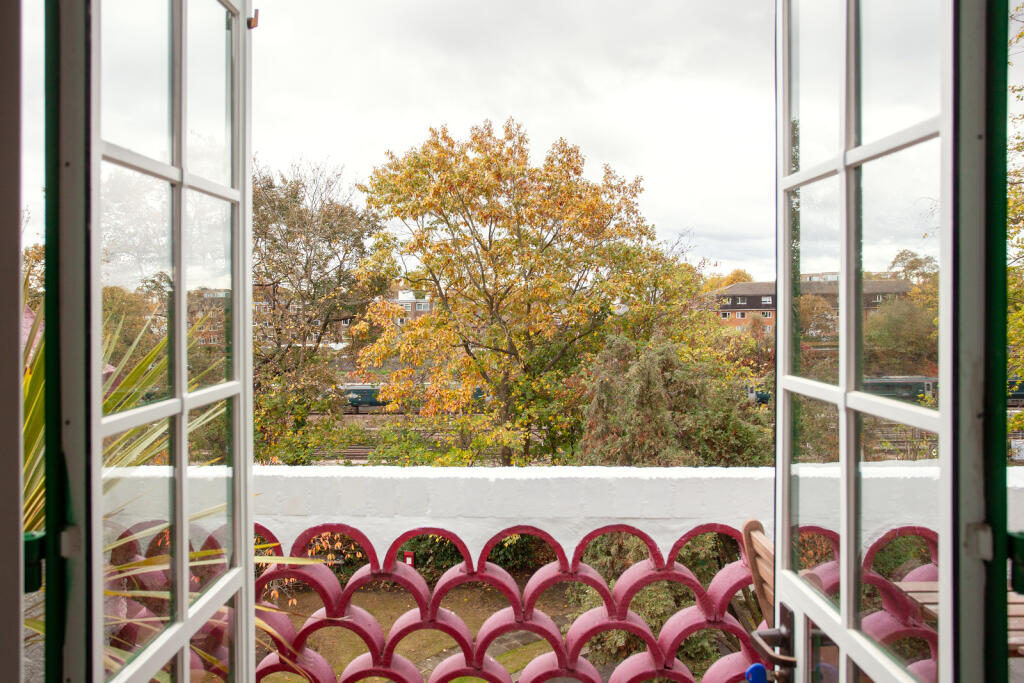 317975 - EalingVillage_KElliott_028.jpg