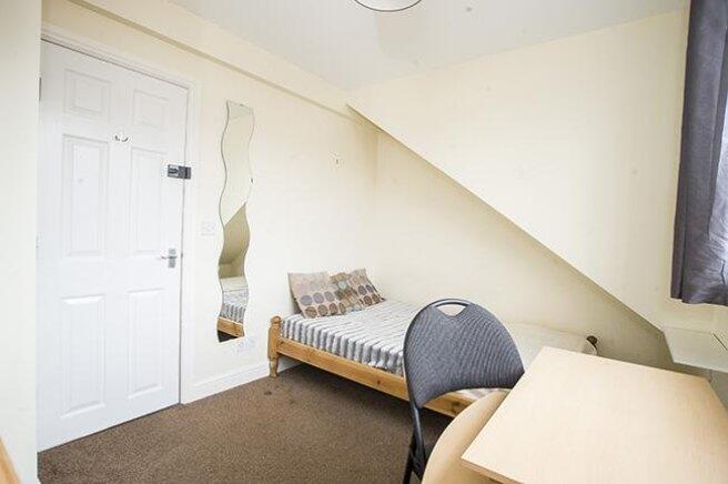 pomona-street-s11-8jl-931954