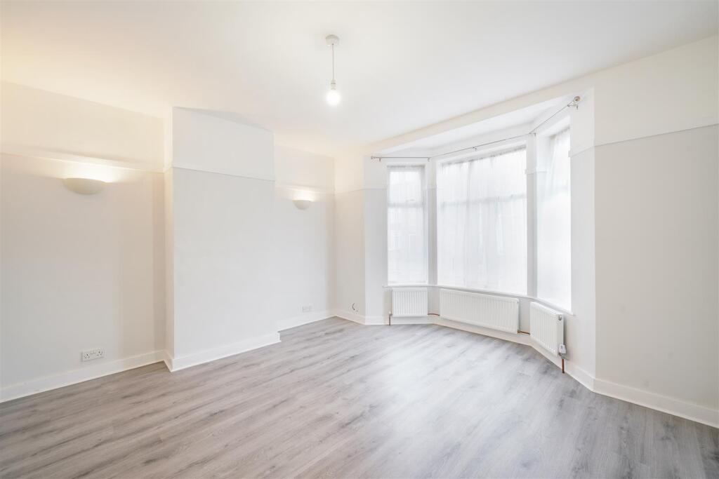 33 Chalfont Avenue - ZzGDo7nfbpDEomNcN2a2.jpg