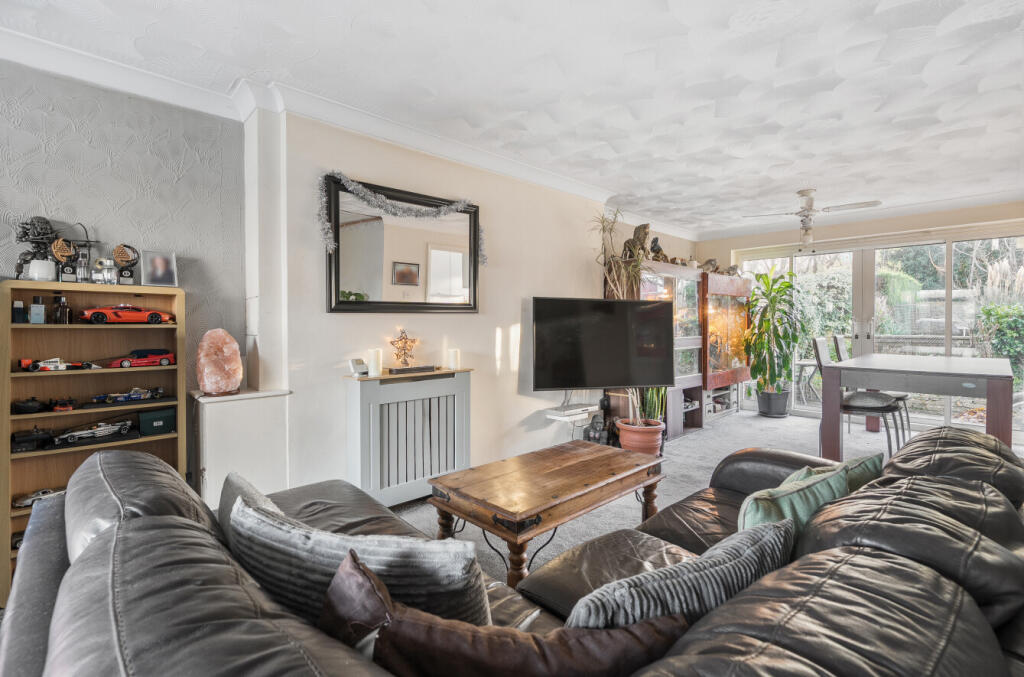 1383147-8-69399e9...