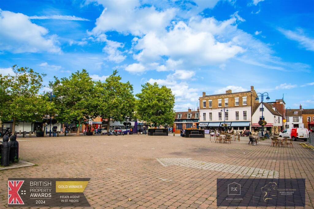 Town Square Location.