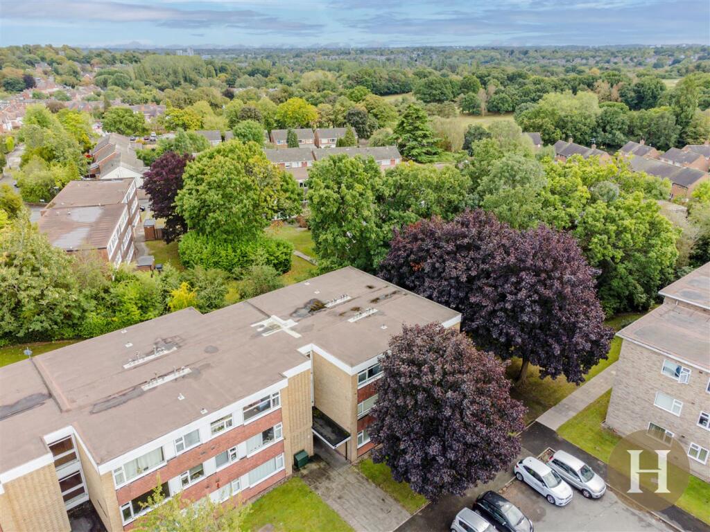 Hadleigh Estate Agents-20.jpg