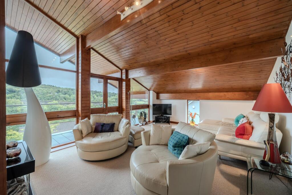 19 Oaks Court-19.jpg