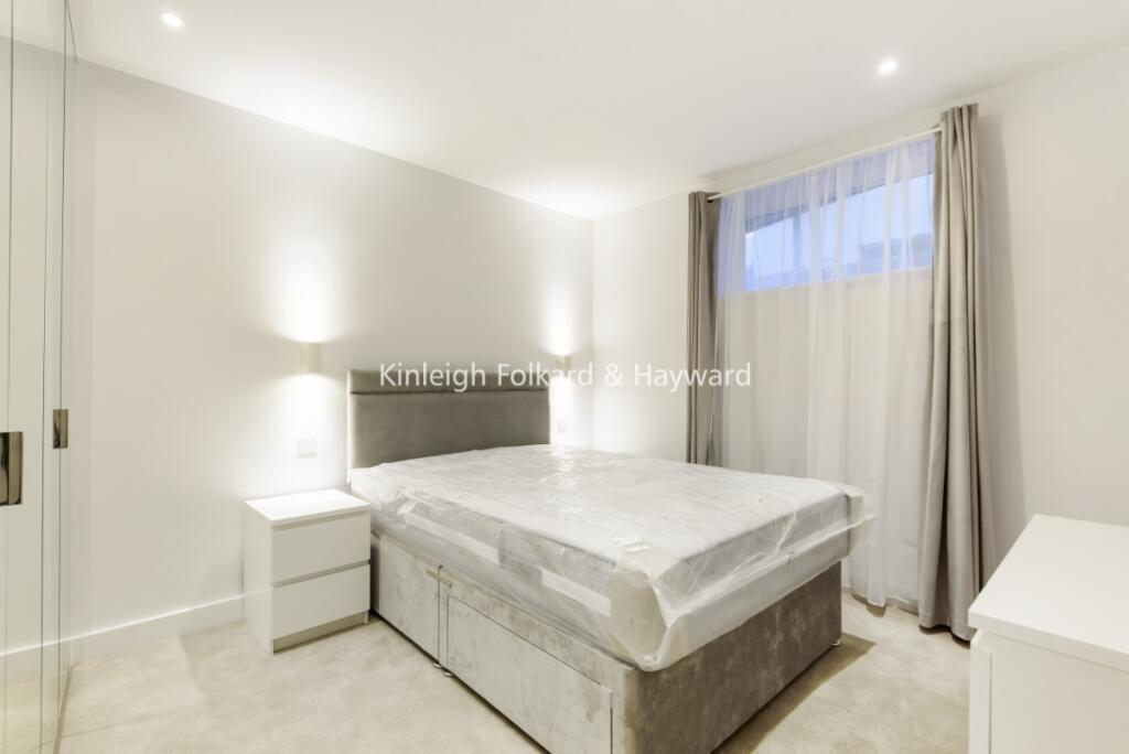 5df3a5c4-ce53-48ee-8