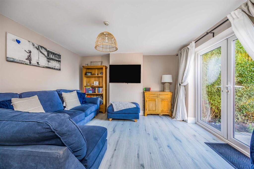 155 High Lawn Way, Havant-Small-PorticoMarketing-S