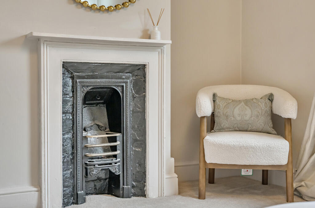 1354332-18-68e8ff...