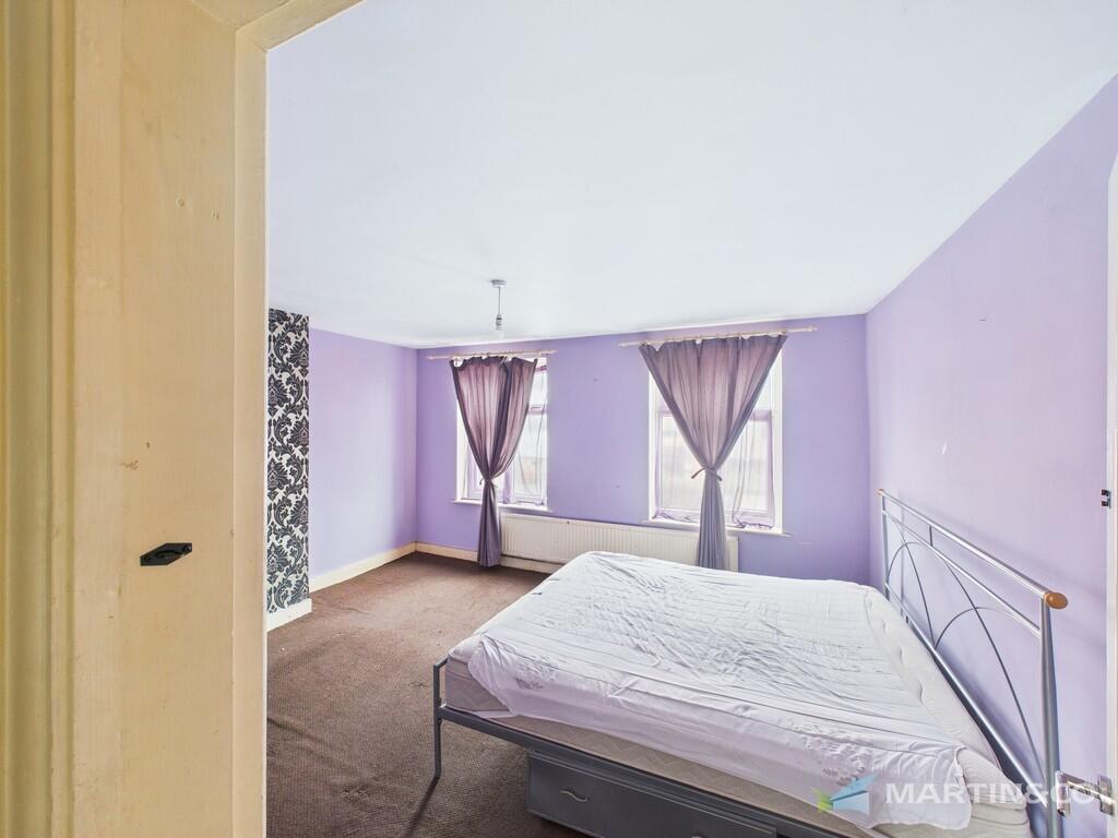 CAM02318G0-PR0542...