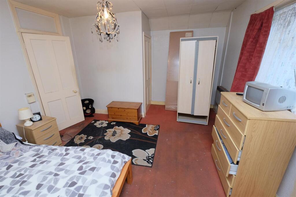 47 Torrington Avenue, Bristol, BS4 1EQ Freehold Se