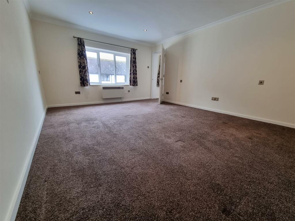 Bedroom.jpg