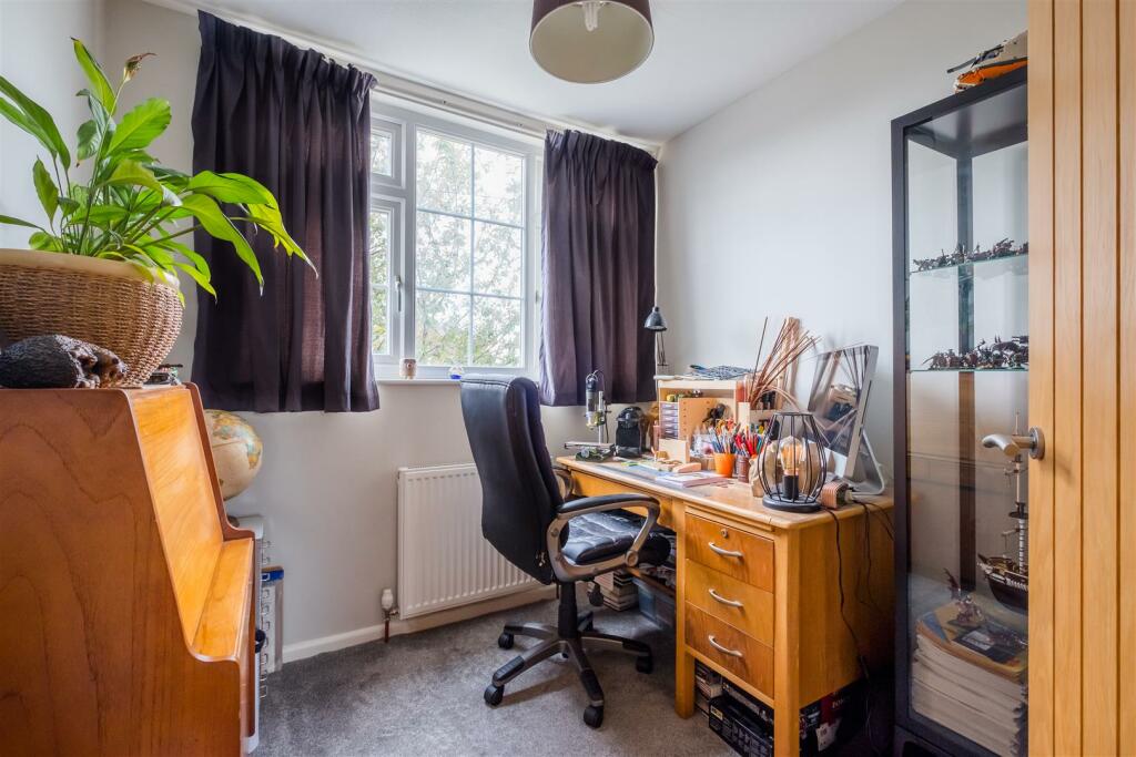 BED 5 OFFICE.jpg
