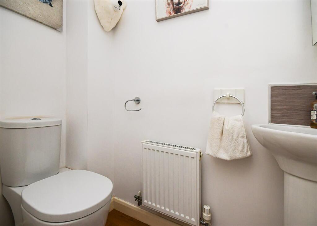 63 Henry Fowler Drive-Cloakroom.jpg
