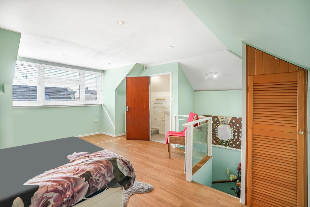 1st Floor Bedroom + WC