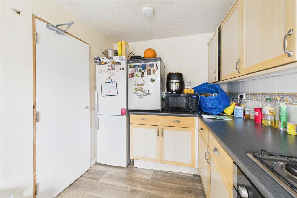 21 Lancelot Road, Stoke Park, Bristol BS16 1WG | F