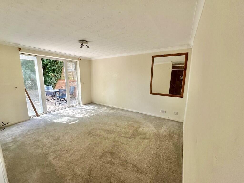 0a228a15-e438-41e...