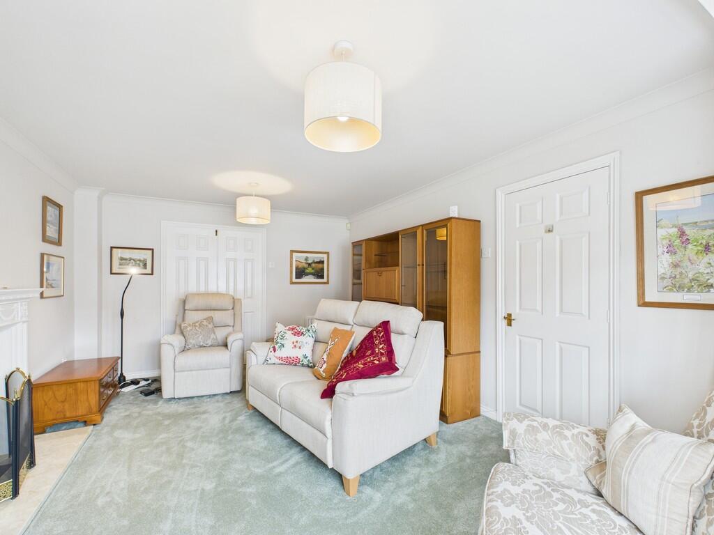 CAM03582G0-PR0136...