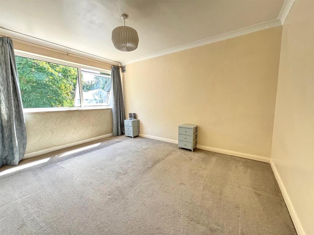 29 high point bed 1.jpg