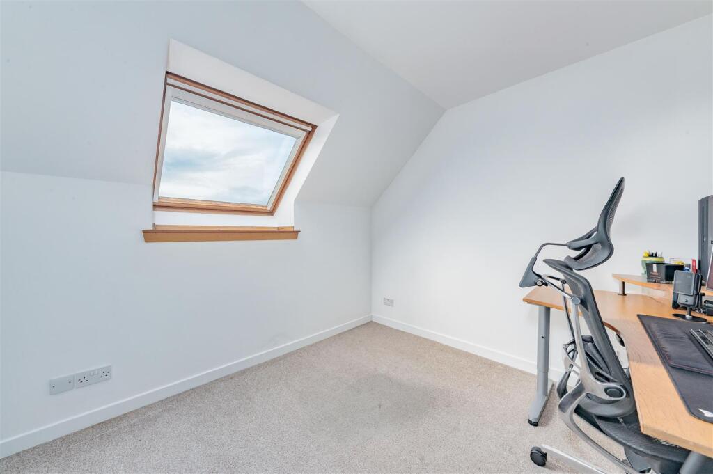 5 Malcolm Crescent Monifieth EDITS-4.JPG