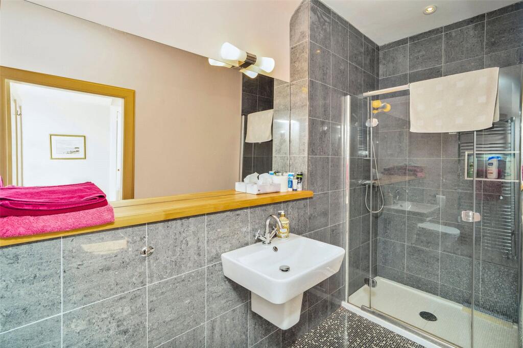 Bed 2 En-Suite