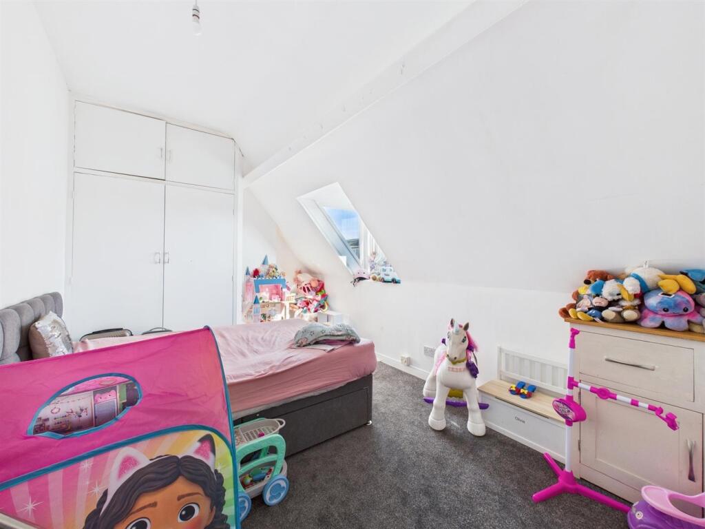 Bedroom: