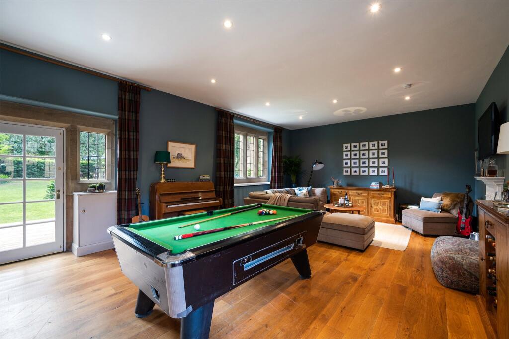 Living/Games Room