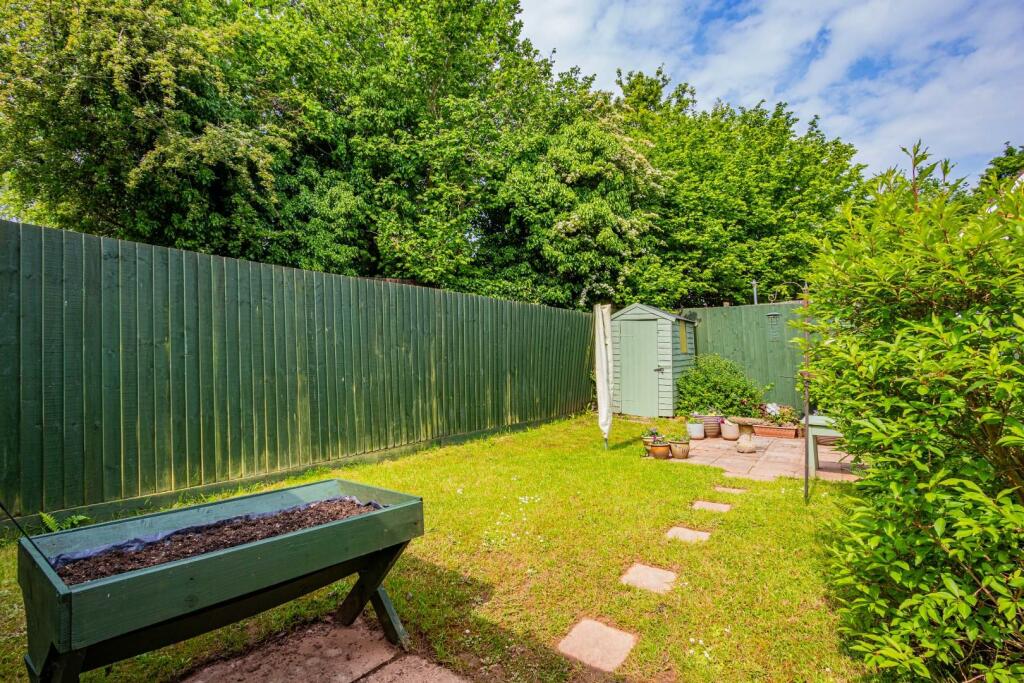 Foxberry Close 5-2.jpg