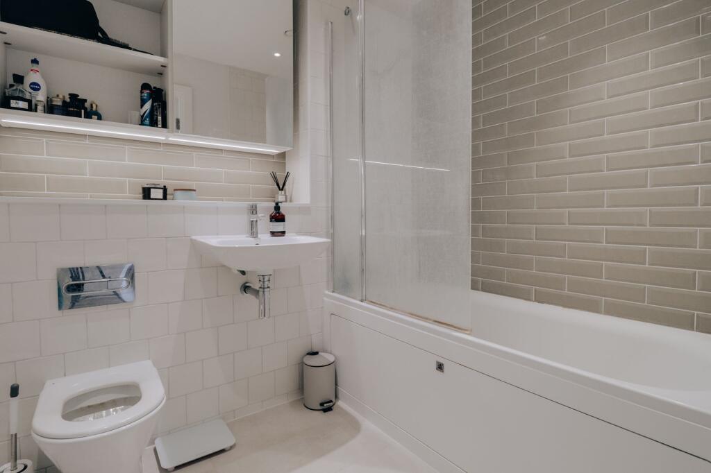 Family bathroom