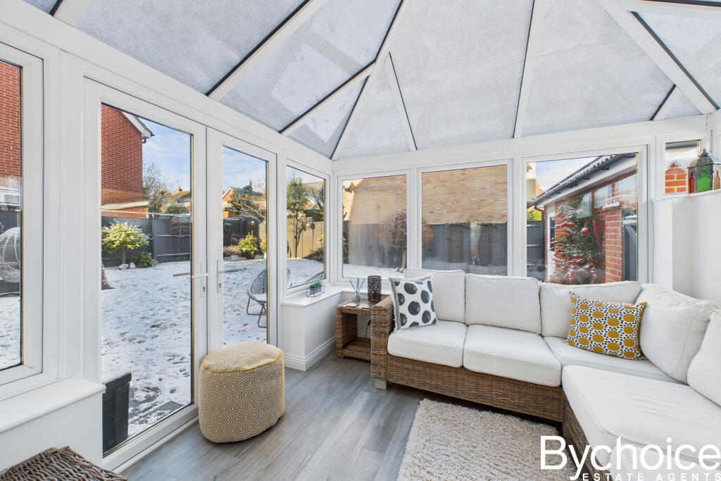 CAM05454G0-PR0096-STILL012