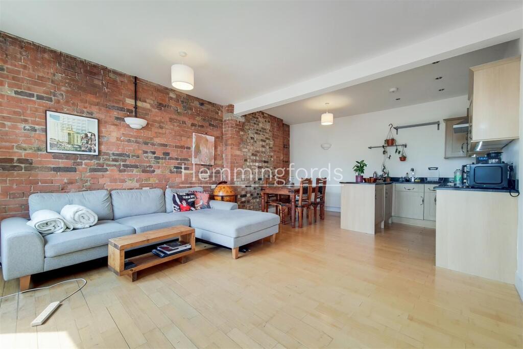 2_Kitchen-Reception-1.jpg