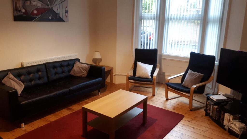 26 Lyndhurst Lounge 2.jpg