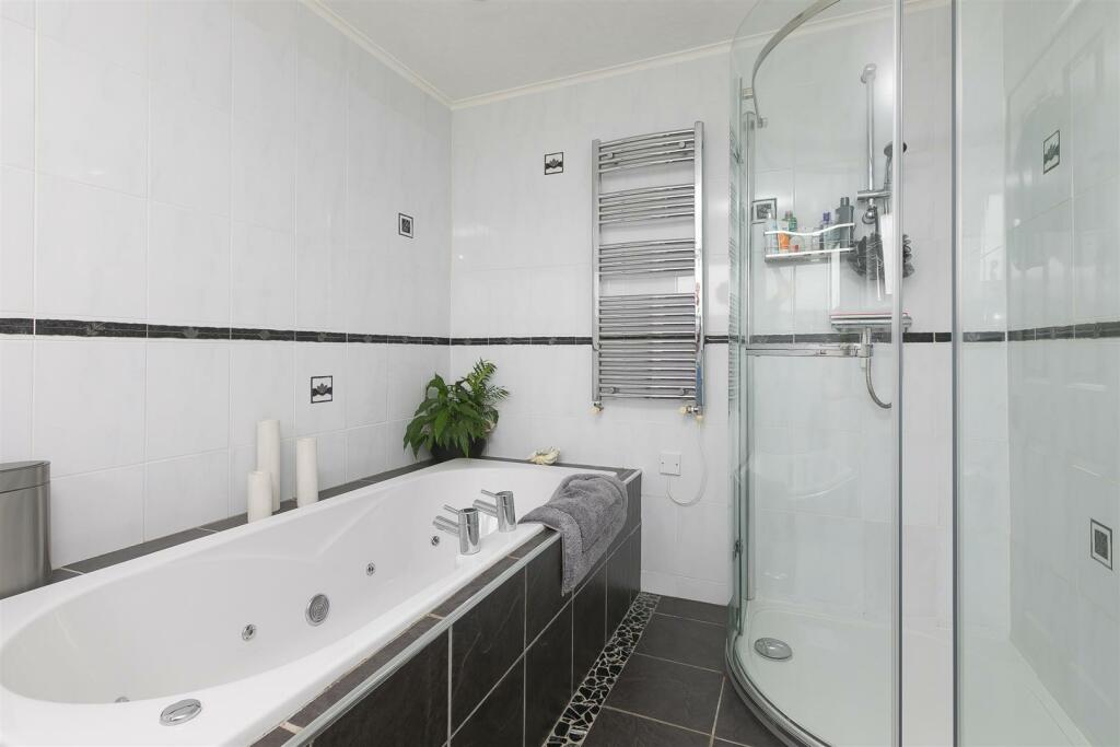 5 Albertus Drive-11.JPG