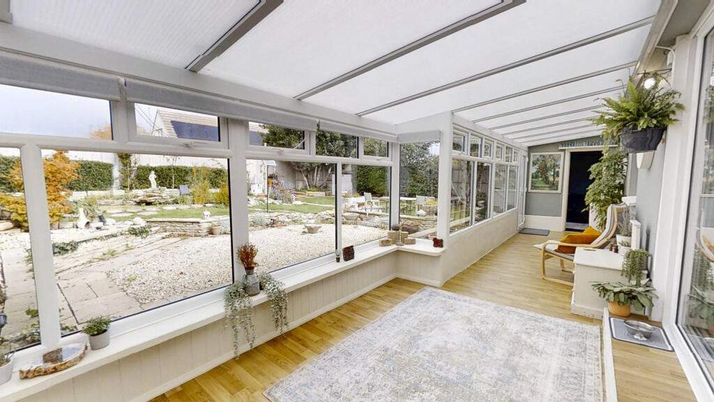 Park-Estate-Road-Portland-Dorset-UK-10092025_13352