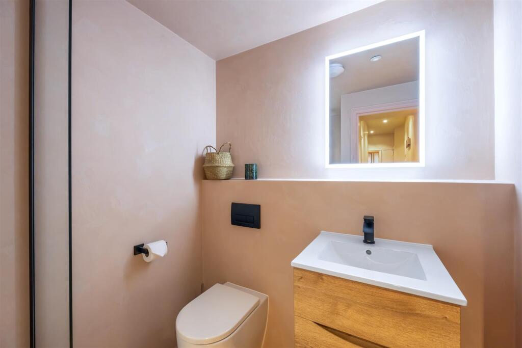 Ground Floor Flat-002.jpg