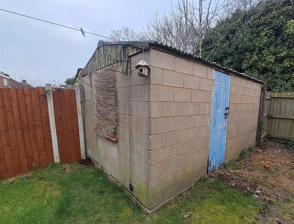 Rear Garage