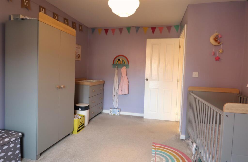 2nd bedroom- Rowett x2.JPG