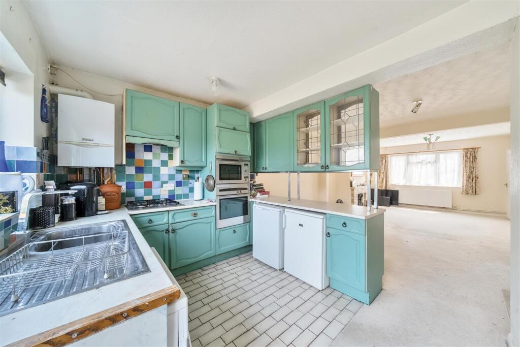 Springfield Close - Kitchen.jpg