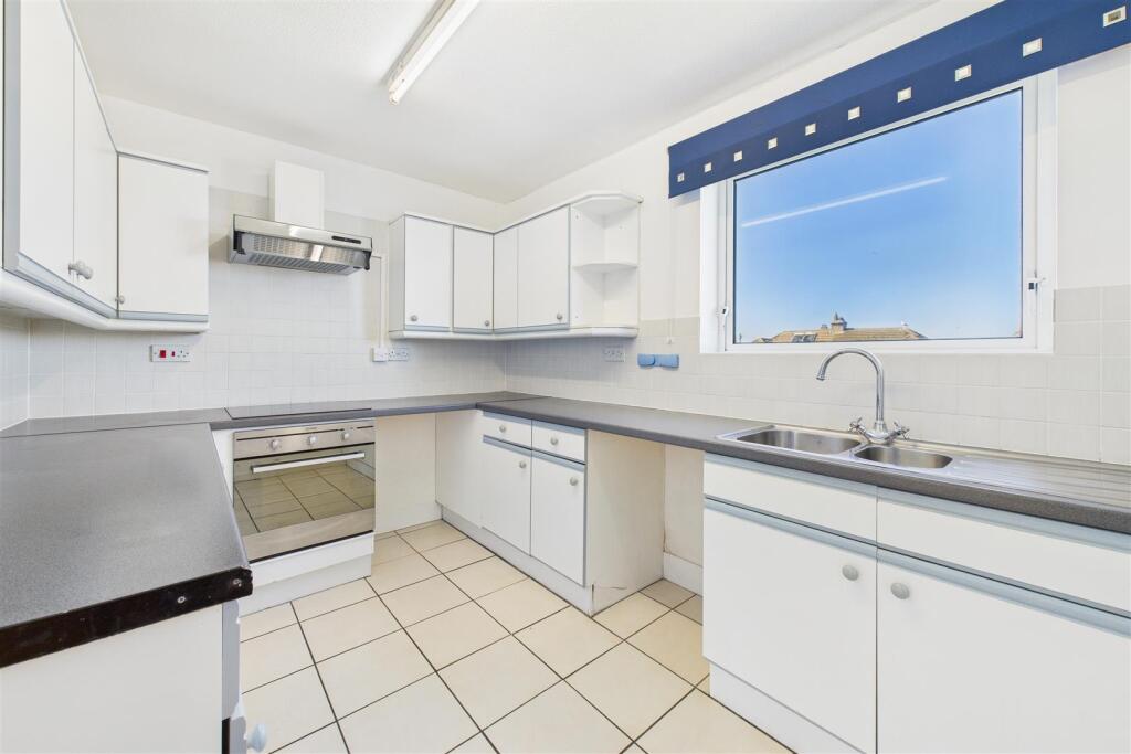 7 Carmython Court Kitchen