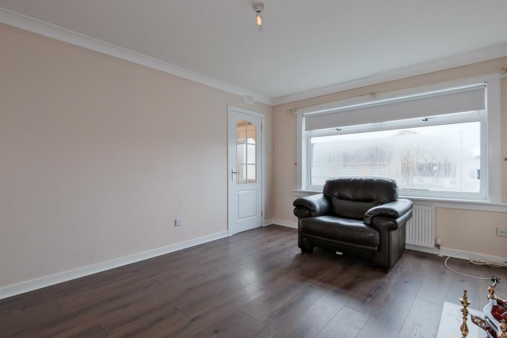 016-22 Ross Gardens Motherwell, ML1 3BE.jpg