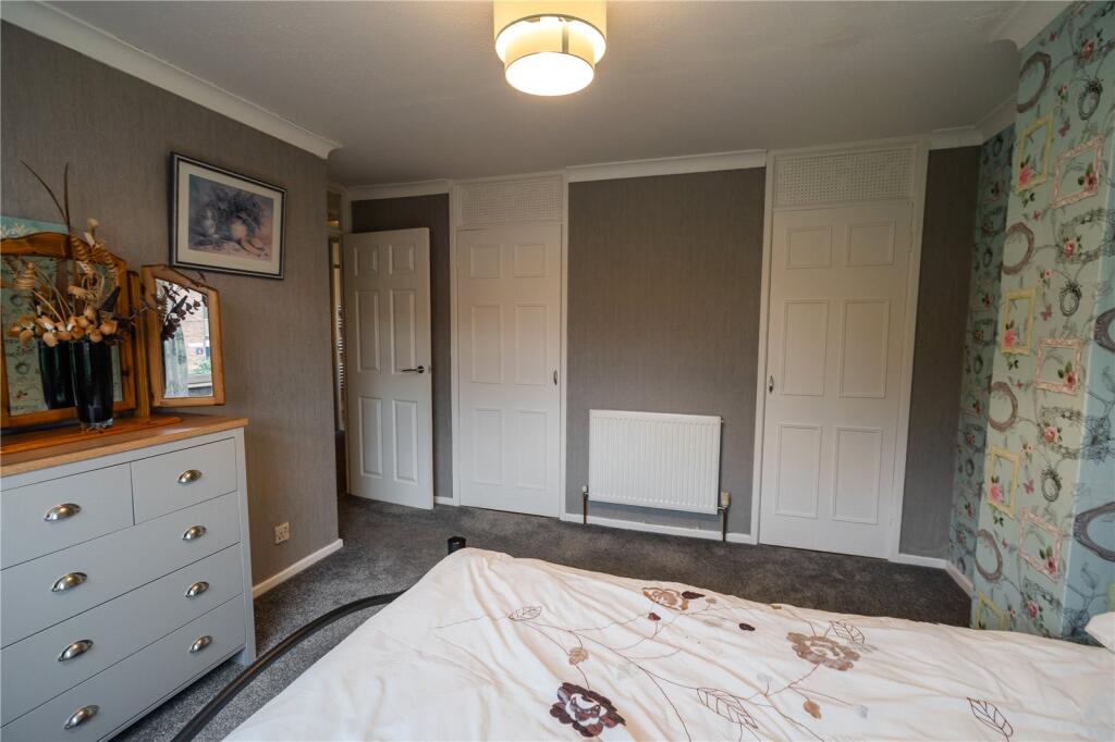 Bedroom 1 (2)