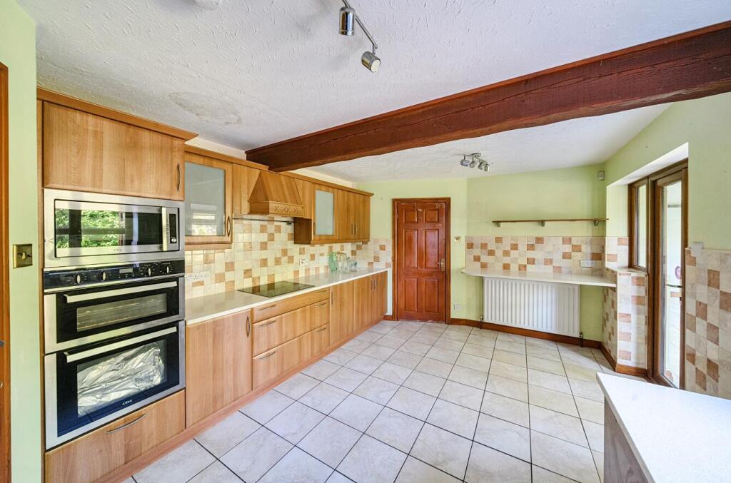 18-68221bcdf2539-1293526-ARW-18 .jpg