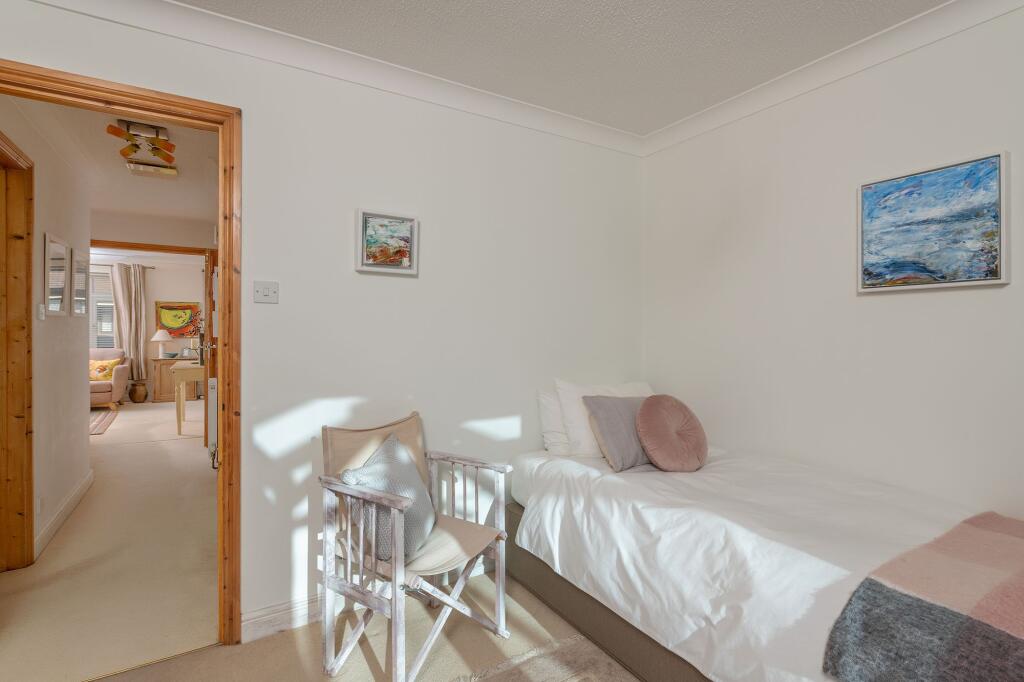 Bedroom 2, 3 Start Bay Park, Strete